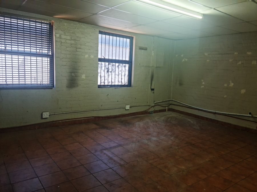 To Let commercial Property for Rent in Gants Plaza Western Cape